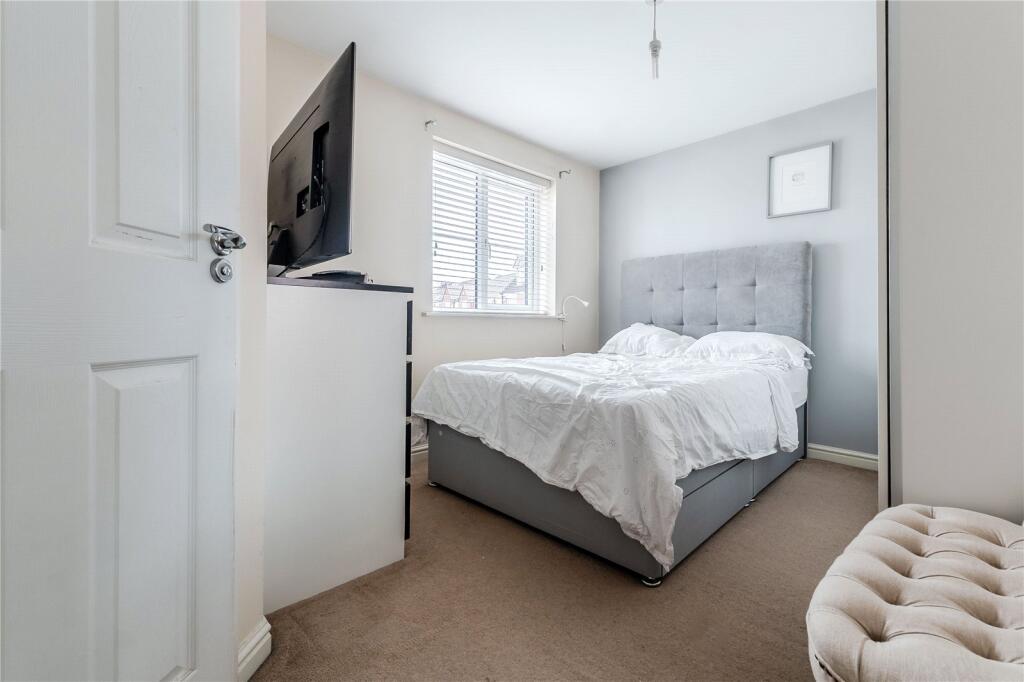 House in Wakefield - View 5