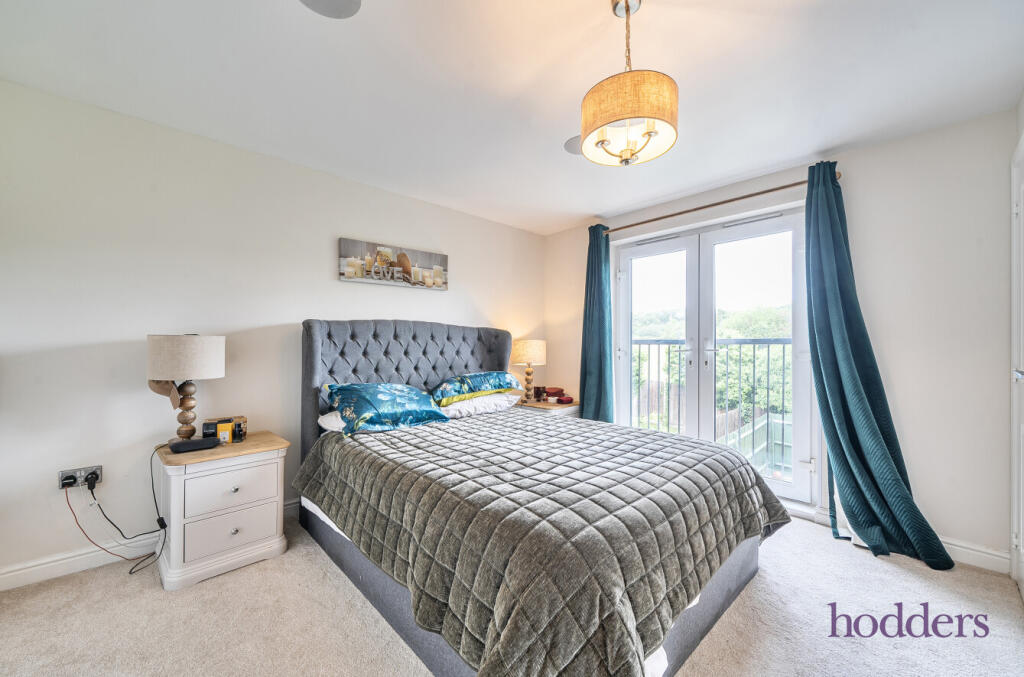 House in Runnymede, Addlestone - View 3