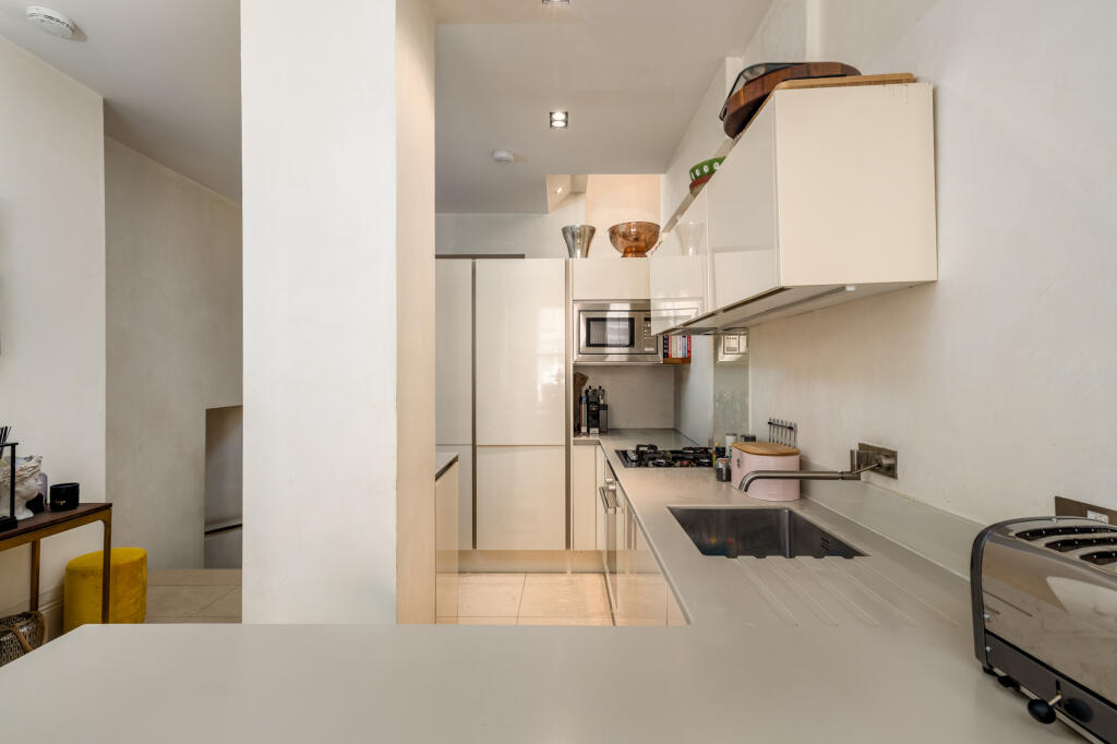 Apartment in London - More