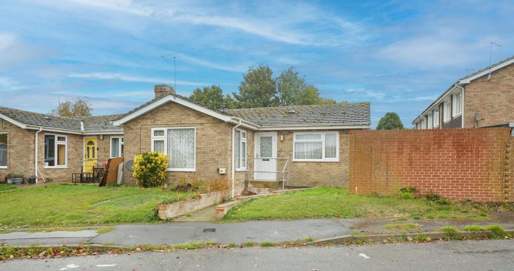 2-bed semi-detached on Patrick's Orchard, Uffington, SN7, £250,000
