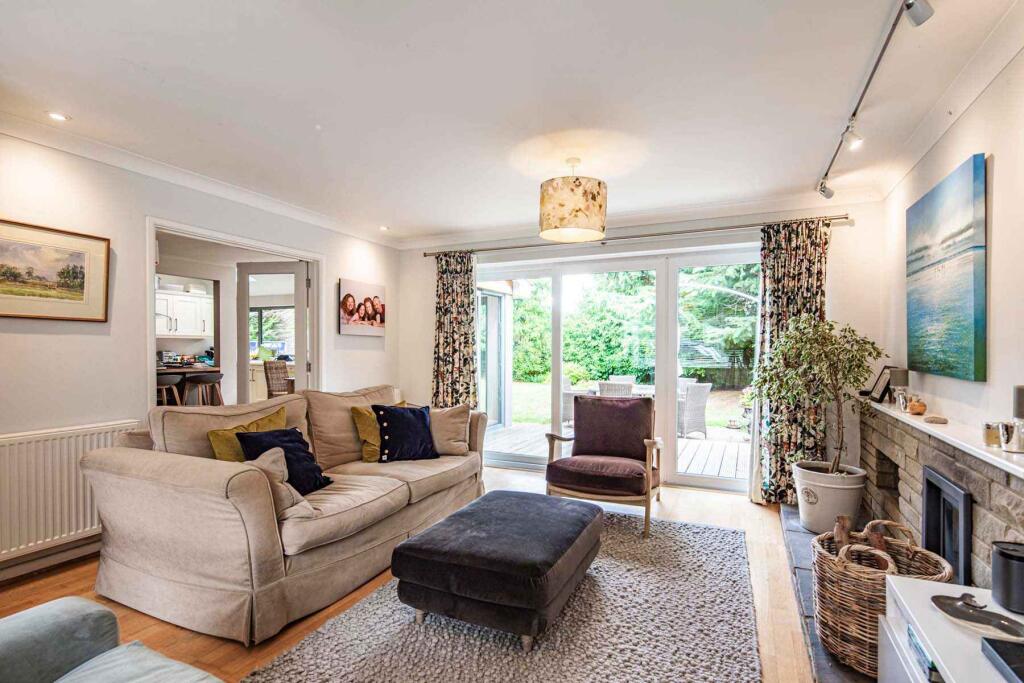 House in South Oxfordshire, Goring Heath - View 4