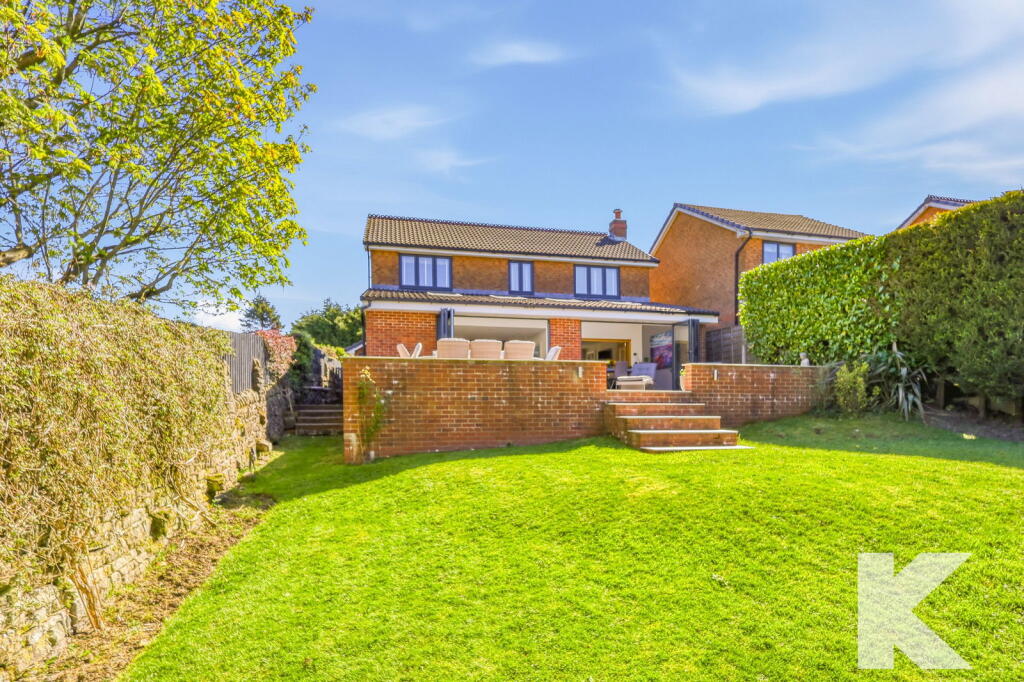 2 Buttercup Drive, Moorside OL4 2QS photo 3