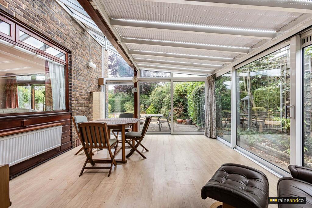 House in St Albans - View 3