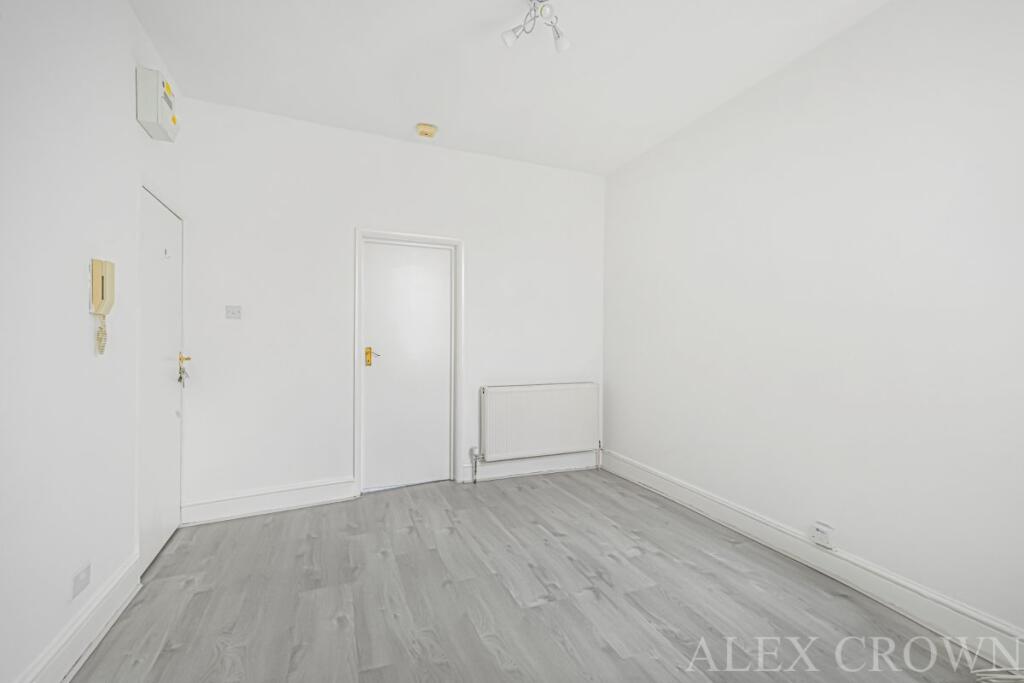 Apartment in London - View 5