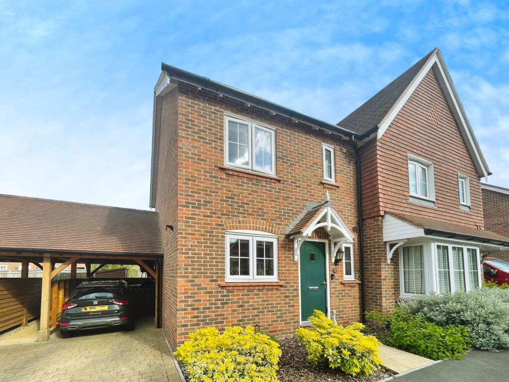 Main image of property: Corbel Rise, Chineham, RG24