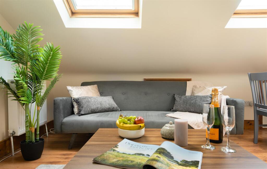 House in London - View 2