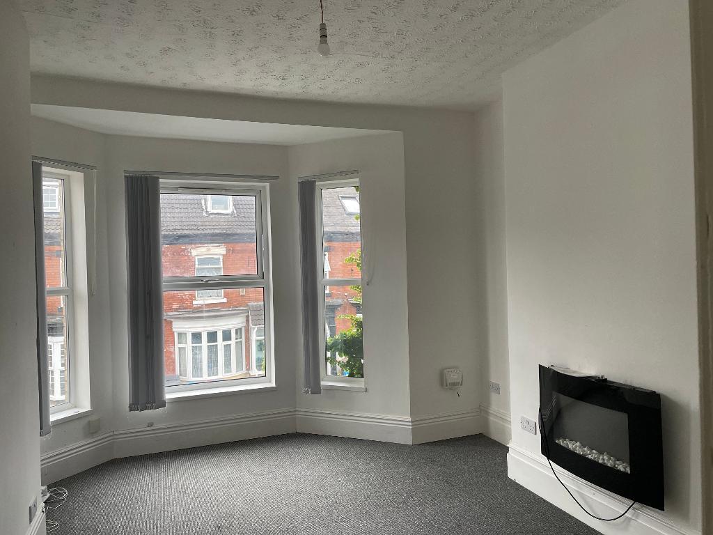 Apartment in Hull, Stepney - View 2