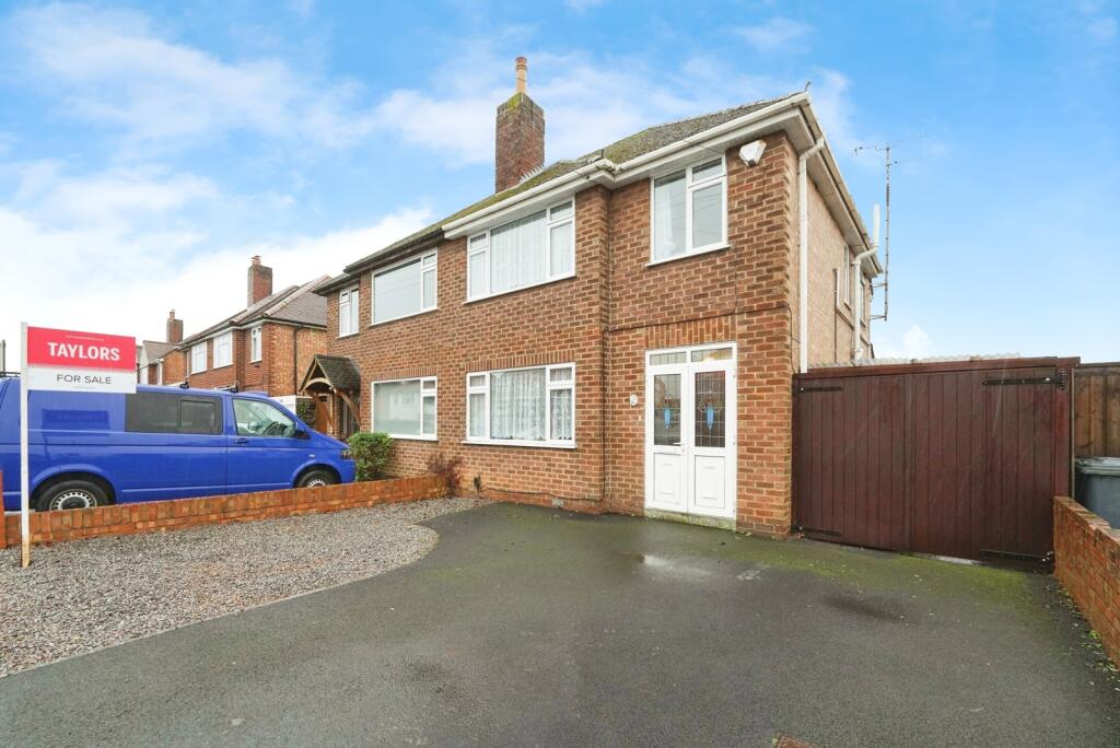 Main image of property: Dinglewell, Hucclecote, Gloucester, Gloucestershire, GL3