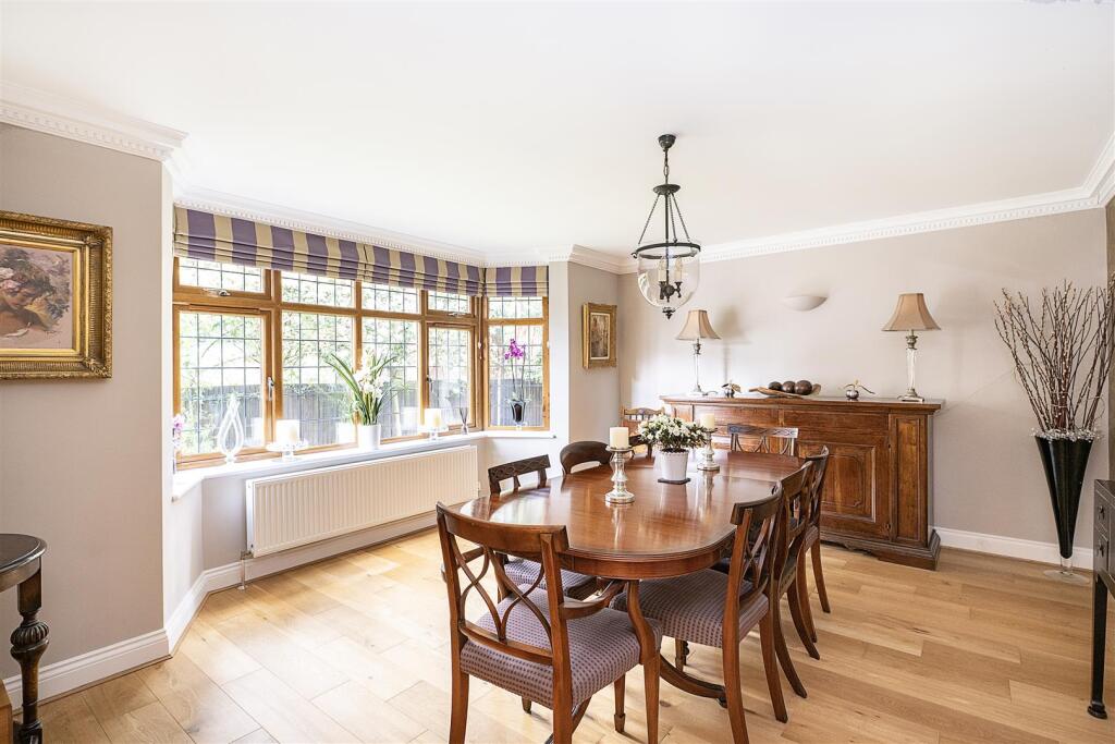 Broad Oaks Close, Harpenden photo 5