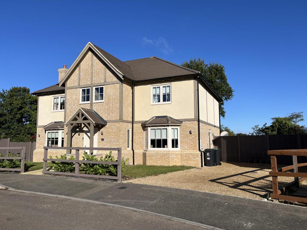 Main image of property: Kensington Park, Stapleford Abbotts, Romford