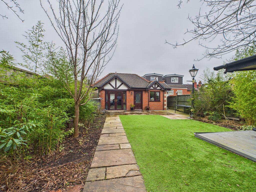 Main image of property: Kingsway, Alkrington, Middleton, M24