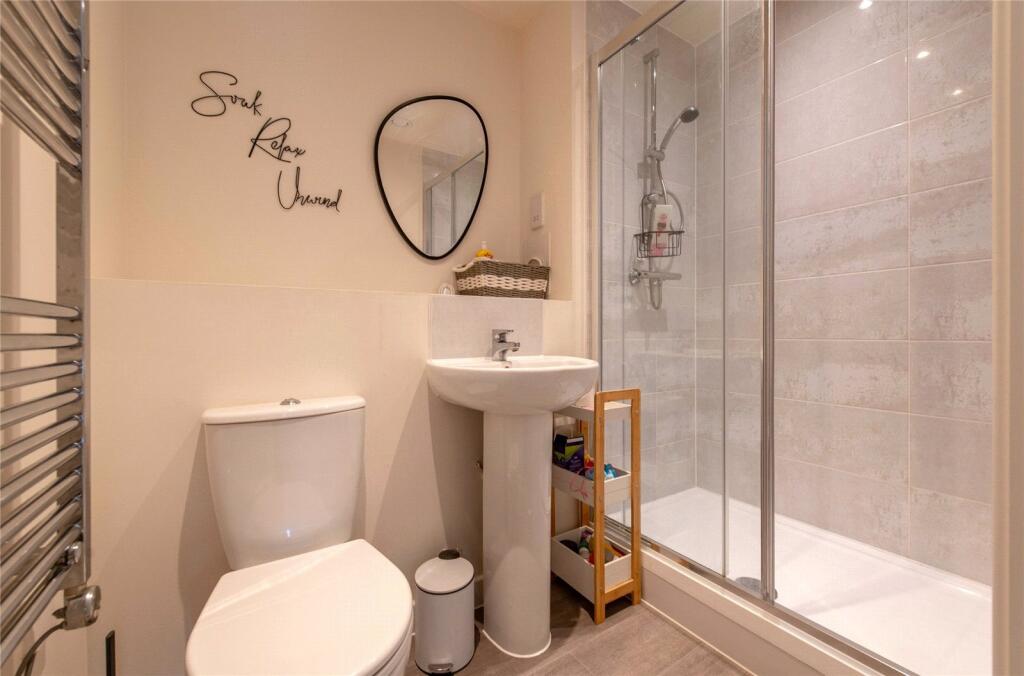 Apartment in Dartford, Ebbsfleet Valley - More