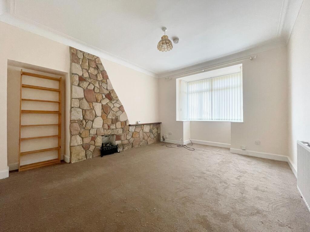 House in Glasgow, Kessington, East Dunbartonshire - View 2