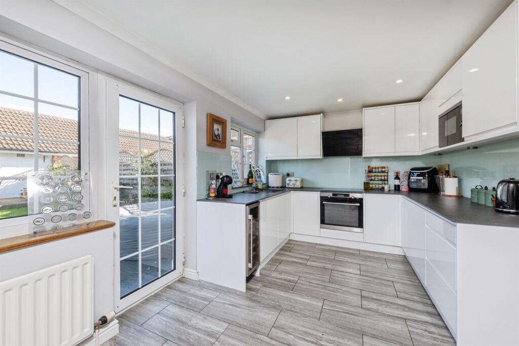 House in Buckingham, Buckinghamshire - View 5