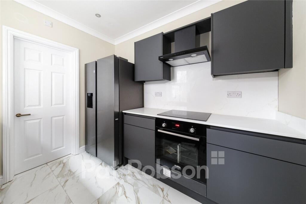 Apartment in Newcastle upon Tyne - View 3