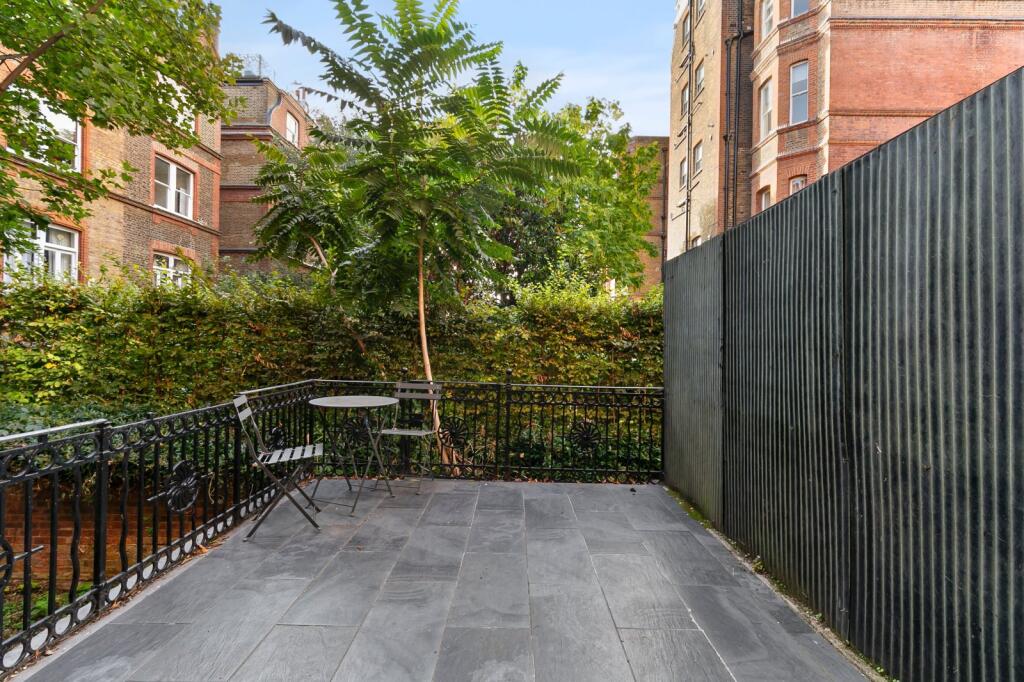 Apartment in London - View 2