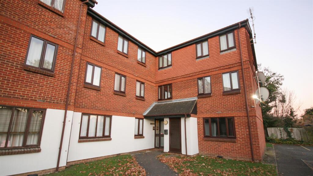 Main image of property: Gade Close, Hayes