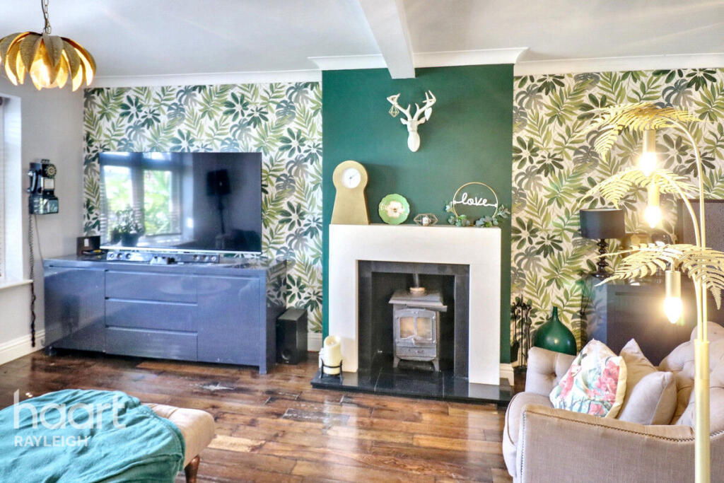 House in Rochford, Rayleigh - View 2