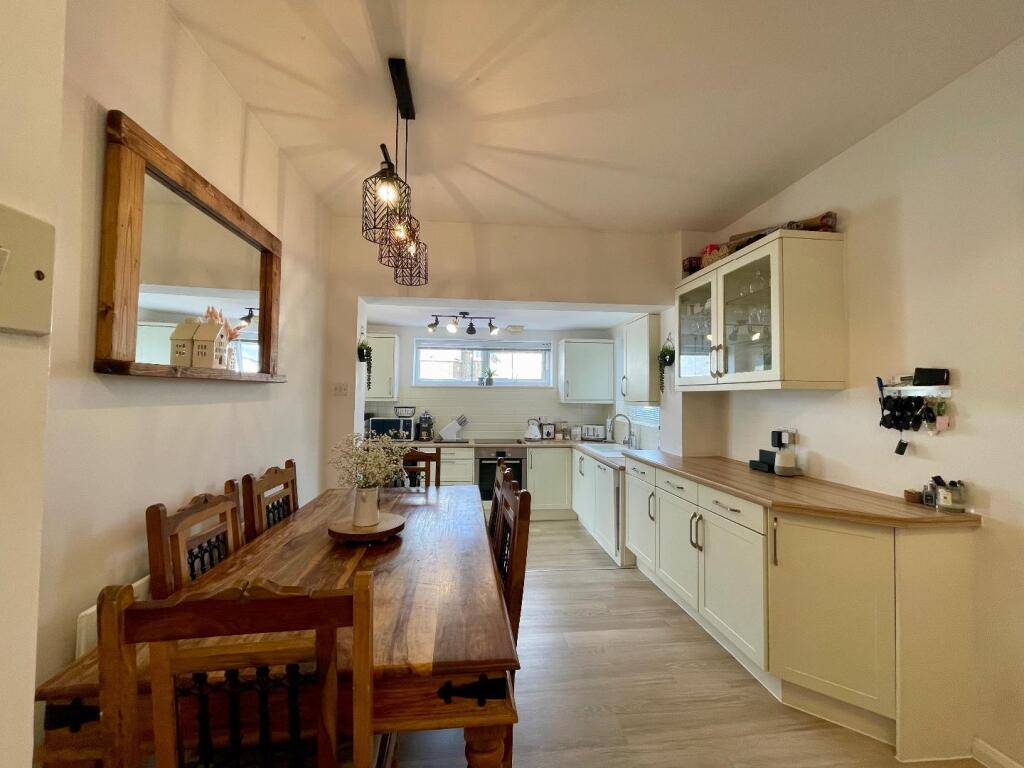 House in Northampton, Abington - View 3