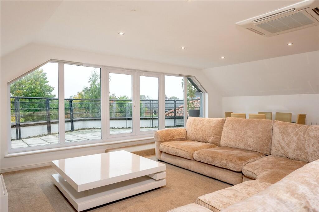 Apartment in York - View 2