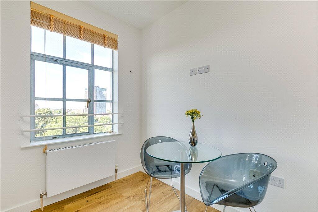 Apartment in London - View 4