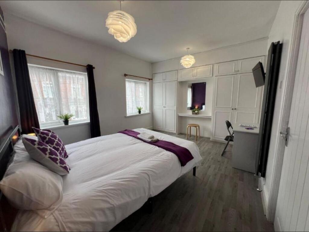 Additional image 7 of 25 Farm Road, Oldbury, West Midlands, B68 8RB