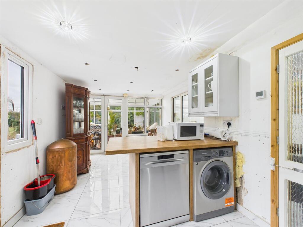 House in Hemel Hempstead - More
