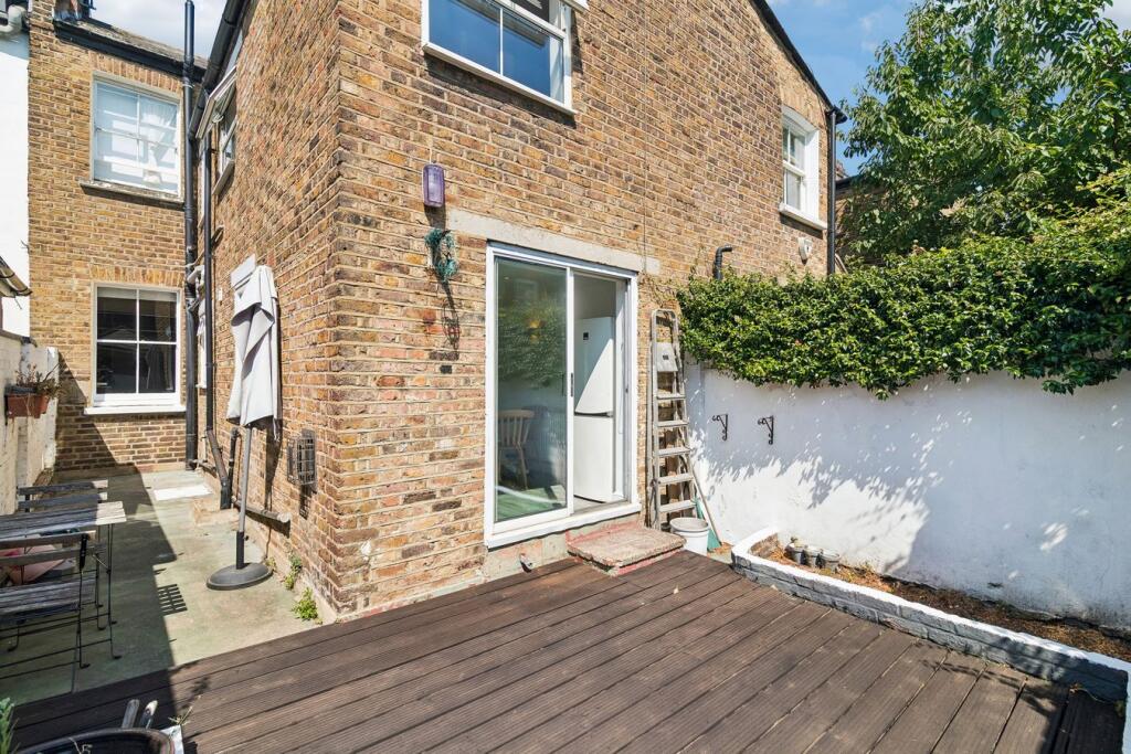 Apartment in London - View 3