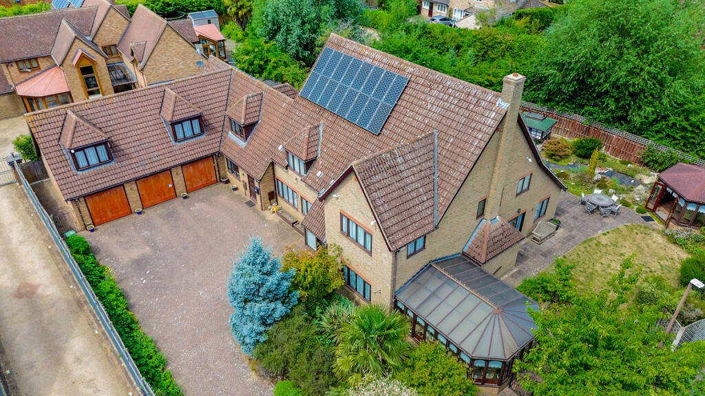 Main image of property: Boulters Lock, Giffard Park, Milton Keynes, MK14