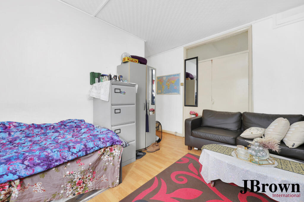 Apartment in London - More