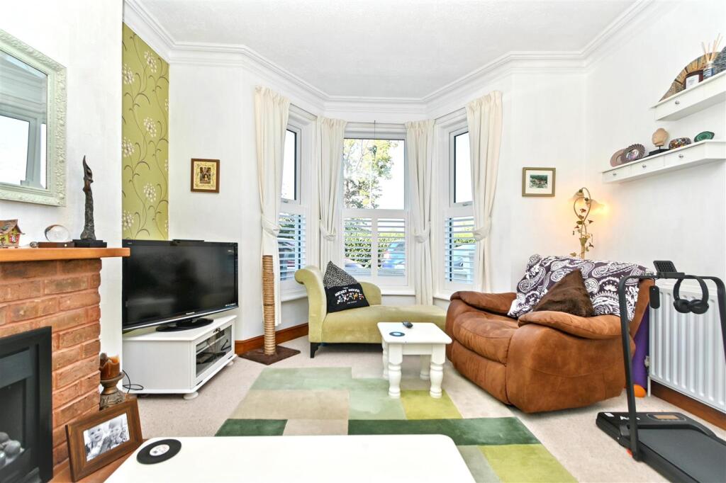 Gilbert Road, Eastbourne photo 5