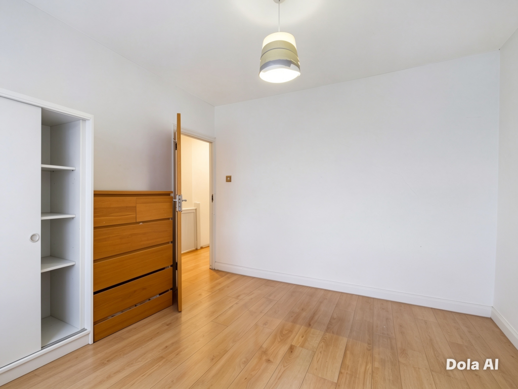 House in London, Upper Edmonton, Edmonton - More