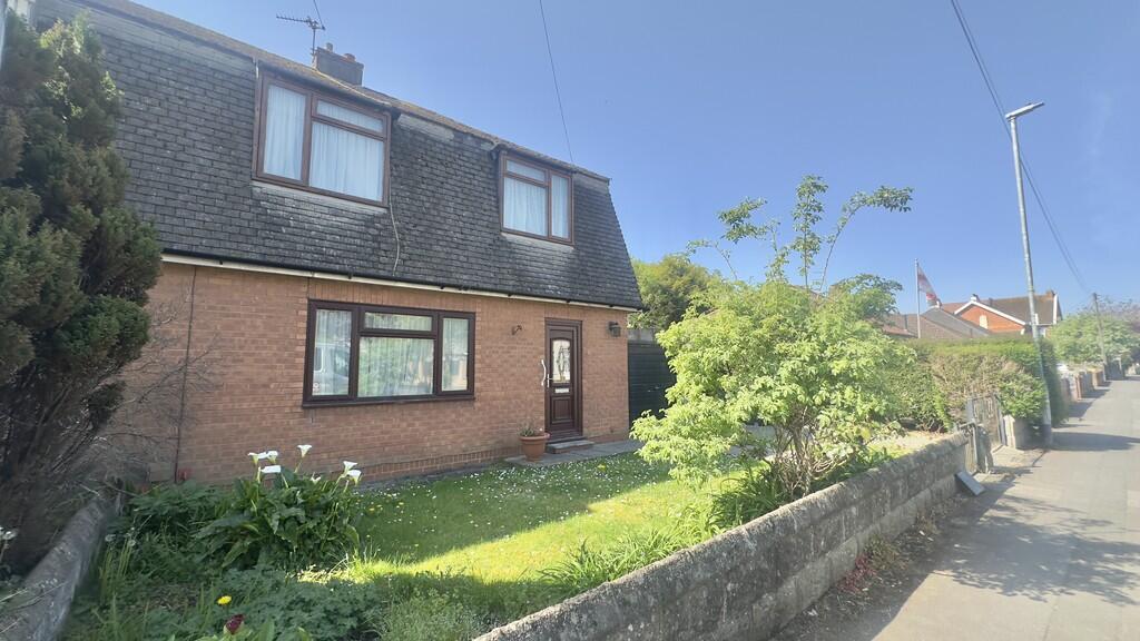 3-bed semi-detached on Earlham Grove, Weston-super-Mare, £290,000