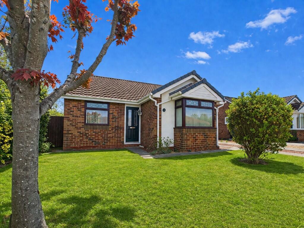 Main image of property: Hundale Crescent, Redcar, North Yorkshire, TS10