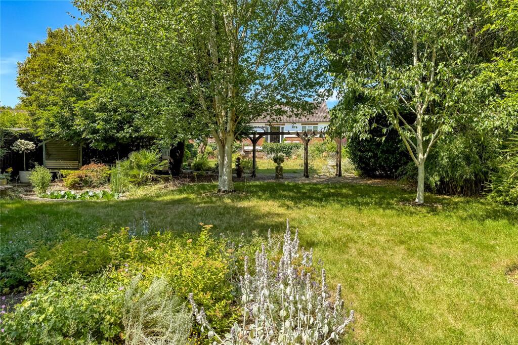 Francis Avenue, St. Albans, Hertfordshire, AL3 - View 6