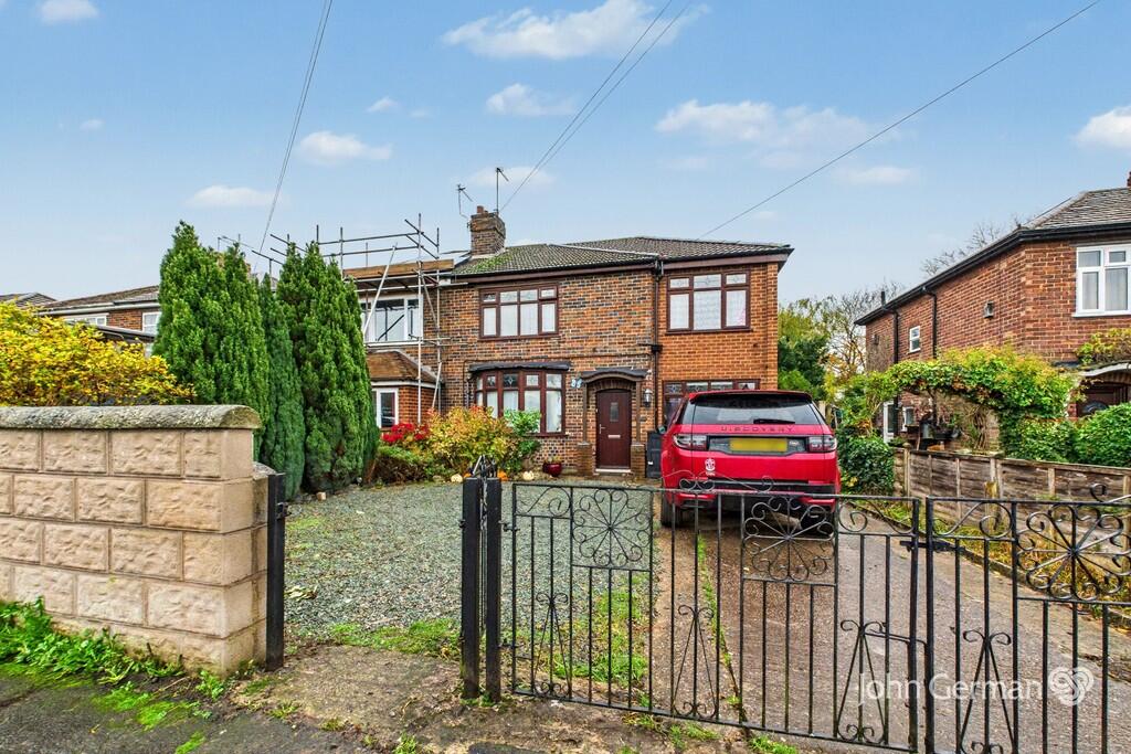 4-bed semi-detached on Holmcroft Road, Stafford, £295,000