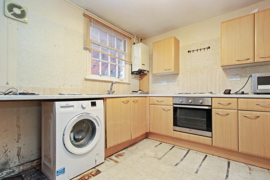 House in Herne Bay, Hunter's Forstal, Mickleburgh Hill - View 4