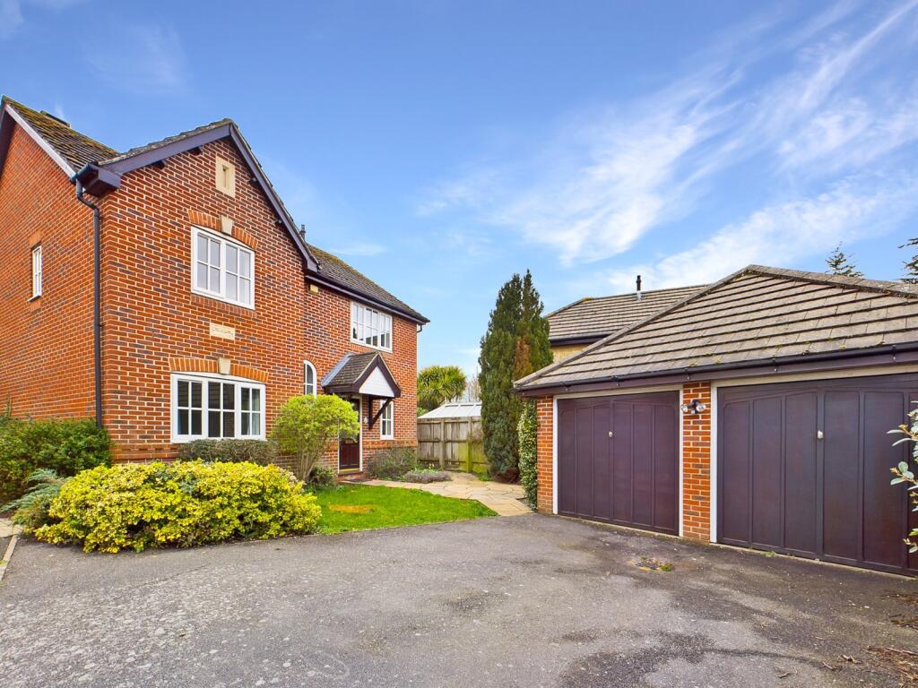 Main image of property: Chertsey, Surrey, KT16