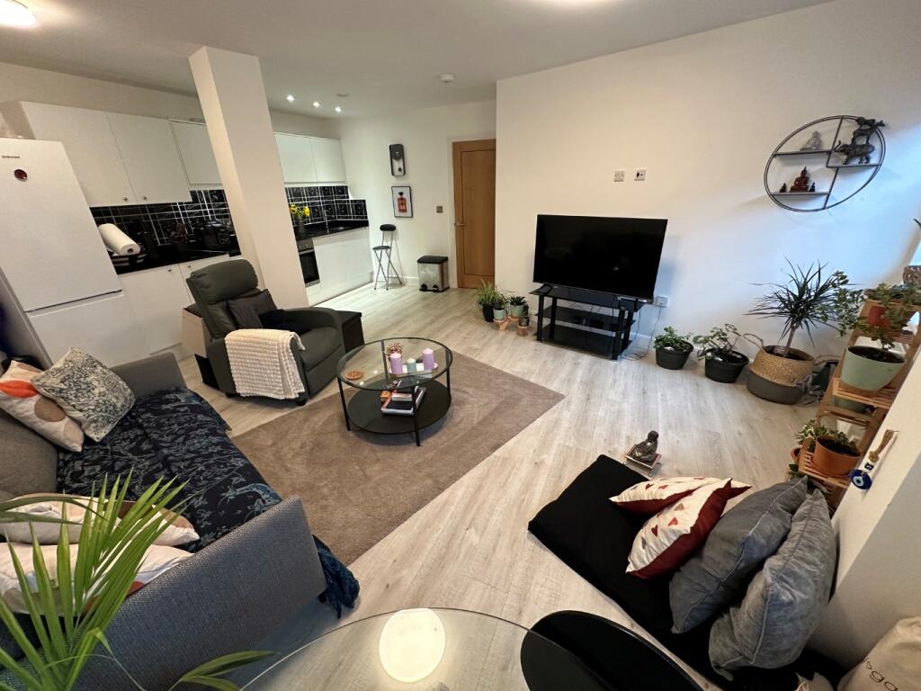 Apartment in Dunstable, Central Bedfordshire - View 3