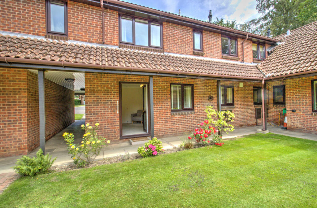 Main image of property: London Road, East Grinstead, RH19