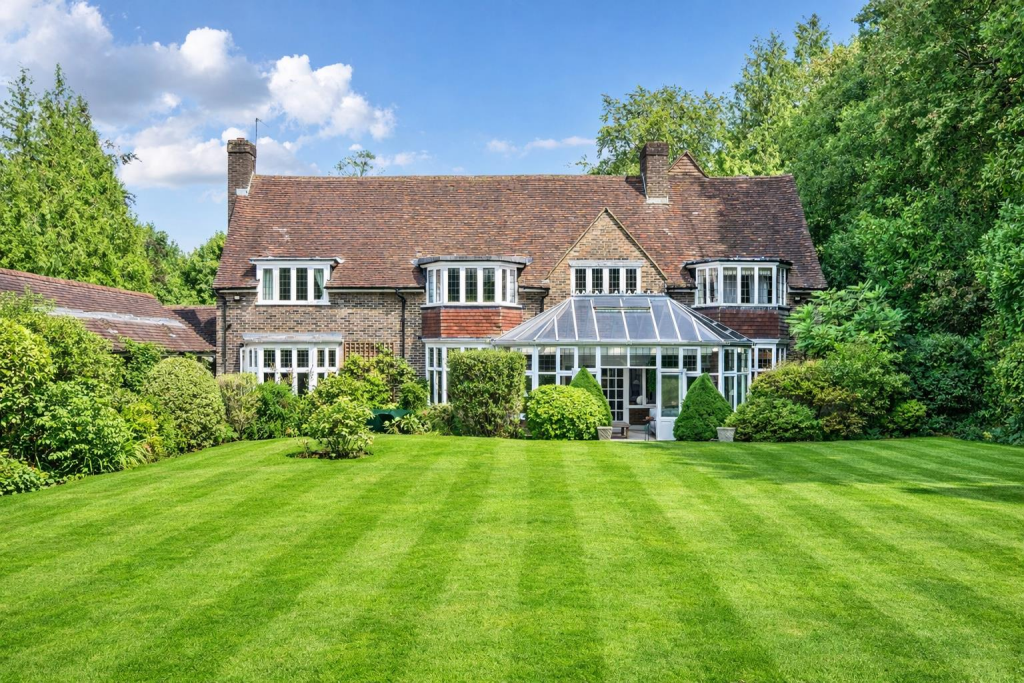 House in Kingston upon Thames - View 3