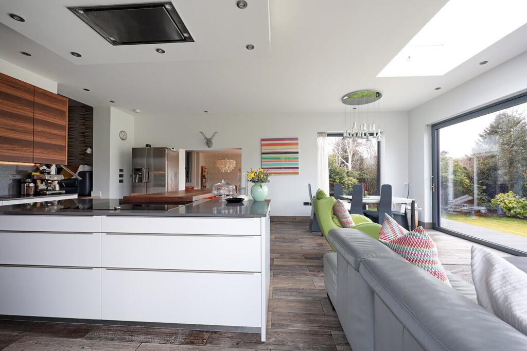 House in Burnley, Padiham - More