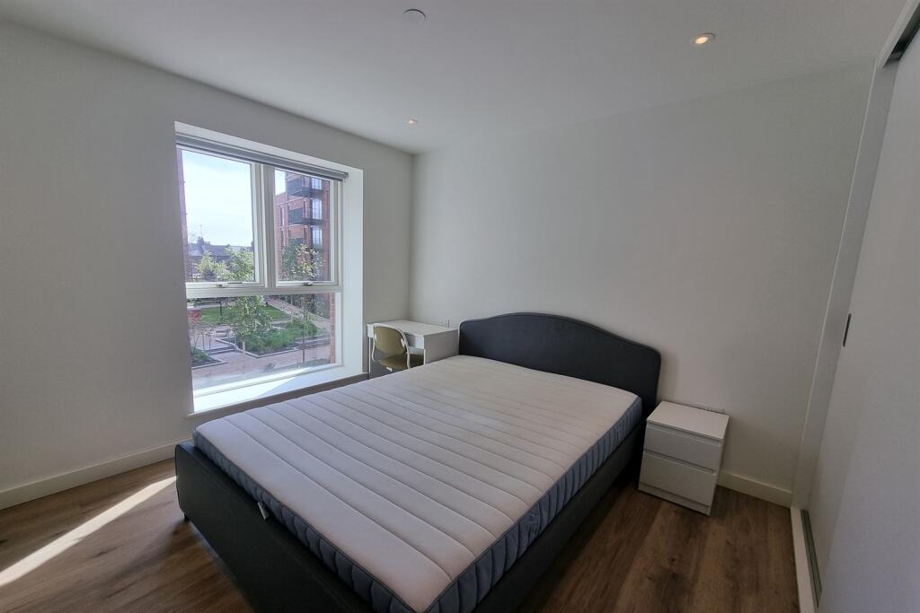 Apartment in London - View 5