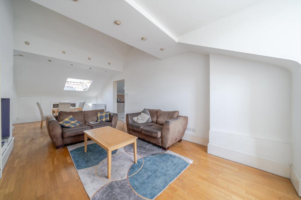 Apartment in London - View 3