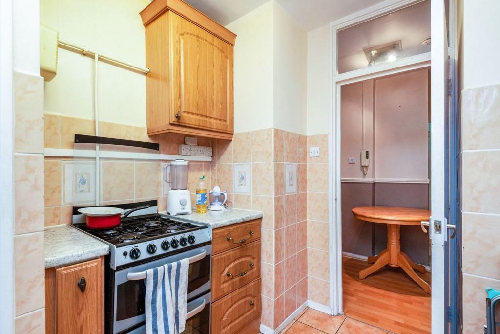 Apartment in London - View 3