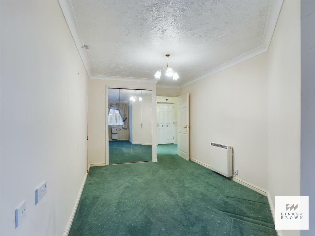 Conrad Court, Stanford Le Hope, Essex, SS17 0JR photo 3