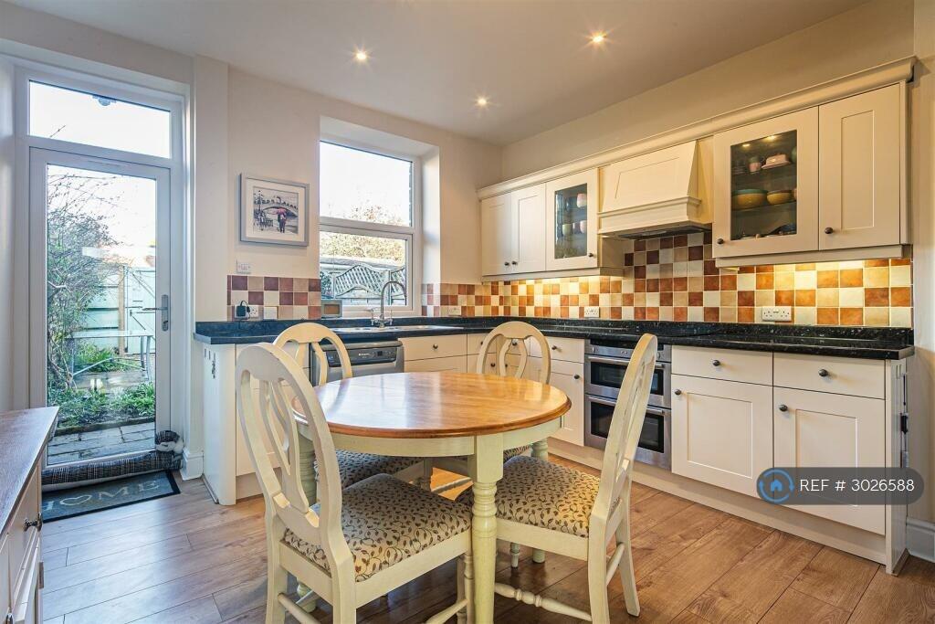 House in Sheffield, South Yorkshire - View 4