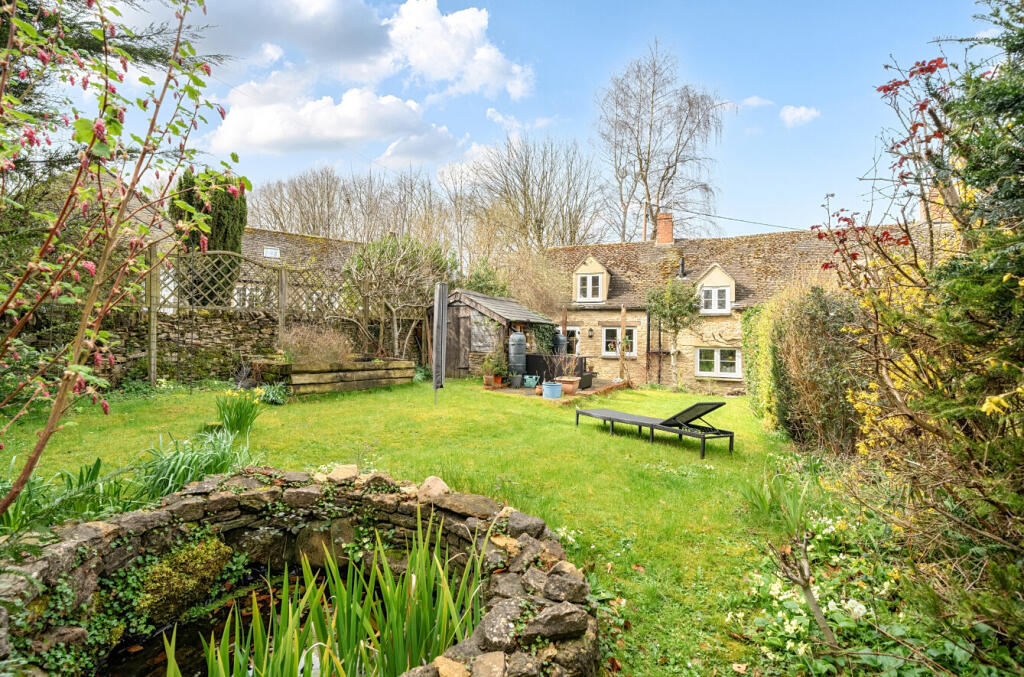 Main image of property: High Street, Ramsden, Chipping Norton
