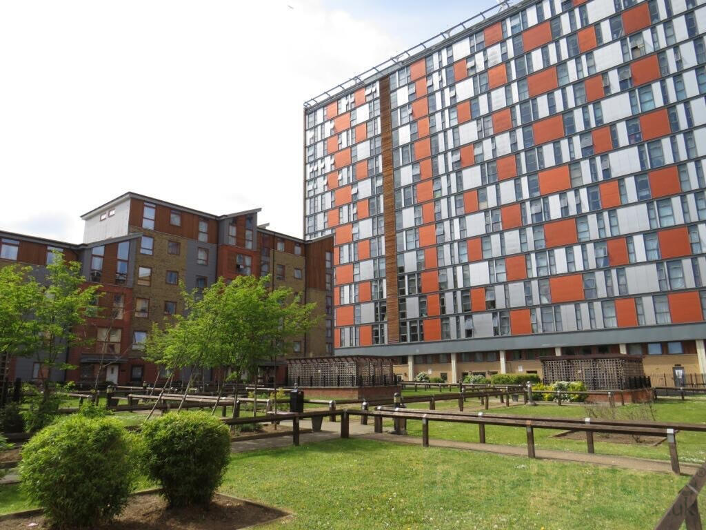 Main image of property: 420 London Road, Croydon