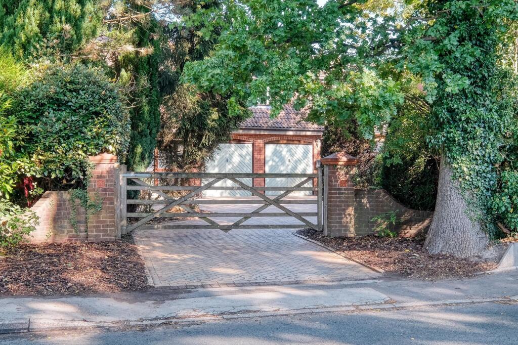 Additional image 2 of Dickens Heath Road, Shirley, B90